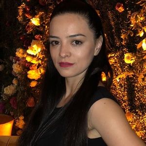 Meet your Posher, Maria